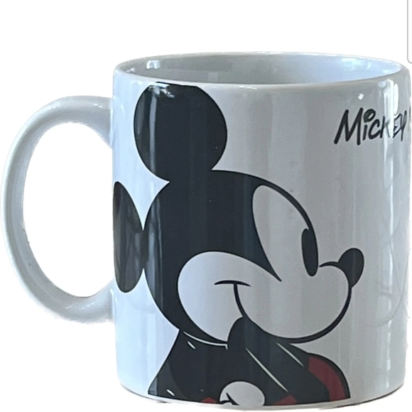 DISNEY 2023  Collectible Mickey Mouse 20oz Ceramic Mug Collection - Picture 1 of 5